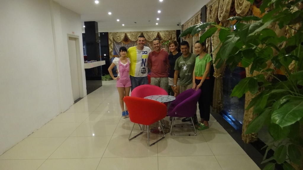 Guilin 68° Hotel North Railway Station Branch Bagian luar foto